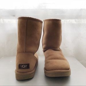 UGG Women’s Classic Short Boot